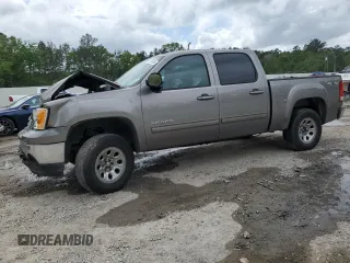 2013 GMC Sierra 1500 SLT with VIN 3GTP2WE79DG120737, listed as a Copart auction lot 51695995 with 118,809 mi miles and Salvage title. Bid and sale history available at DreamBid. Image 1.