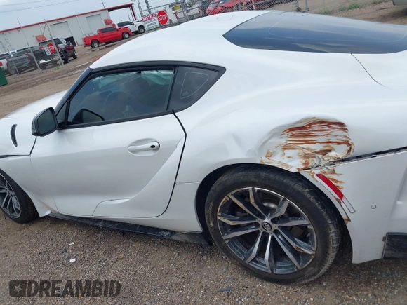 2021 Toyota Supra 2.0 with VIN WZ1DB2C0XMW043249, listed as a IAAI auction lot 42085092 with Not provided miles and . Bid and sale history available at DreamBid. Image 15.