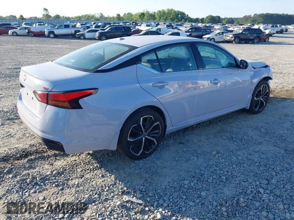 2025 Nissan Altima SR with VIN 1N4BL4CV7SN354284, listed as a IAAI auction lot 42067312 with 15,000 mi miles and . Bid and sale history available at DreamBid. Image 4.