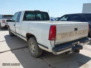 1997 Chevrolet C/K 1500 with VIN 1GCEC19R0VE225713, listed as a IAAI auction lot 41990404 with 408,387 mi miles. Bid and sale history available at carsss.com. Image 3.