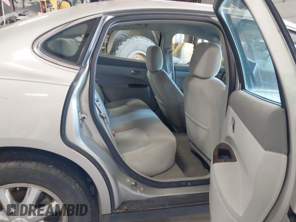 2008 Buick LaCrosse CX with VIN 2G4WC582781132110, listed as a IAAI auction lot 42102182 with 85,513 mi miles. Bid and sale history available at carsss.com. Image 8.