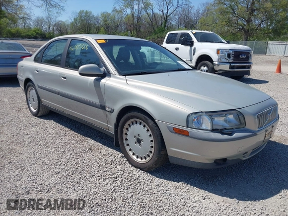 2000 Volvo S80 with VIN YV1TS94D1Y1107745, listed as a IAAI auction lot 42105726 with 266,509 mi miles. Bid and sale history available at carsss.com. Image 1.