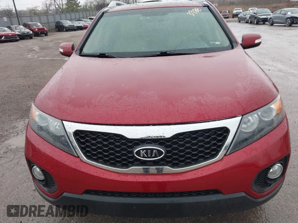 2013 Kia Sorento EX with VIN 5XYKUDA20DG311738, listed as a IAAI auction lot 41943988 with 165,820 mi miles. Bid and sale history available at carsss.com. Image 6.