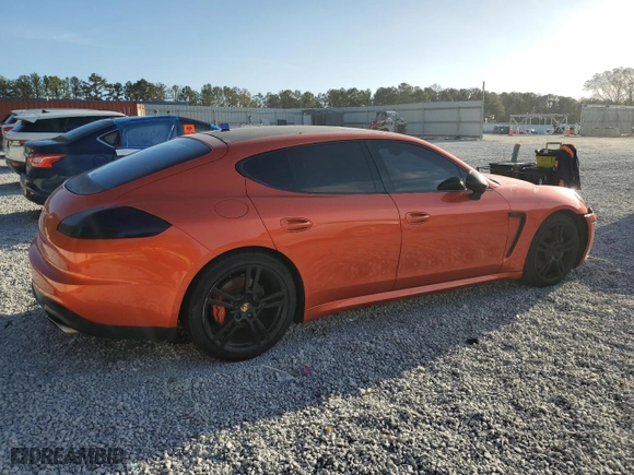 2014 Porsche Panamera with VIN WP0AA2A76EL009798, listed as a Copart auction lot 85105034 with 117,782 mi miles and Clean Title. Bid and sale history available at carsss.com. Image 3.