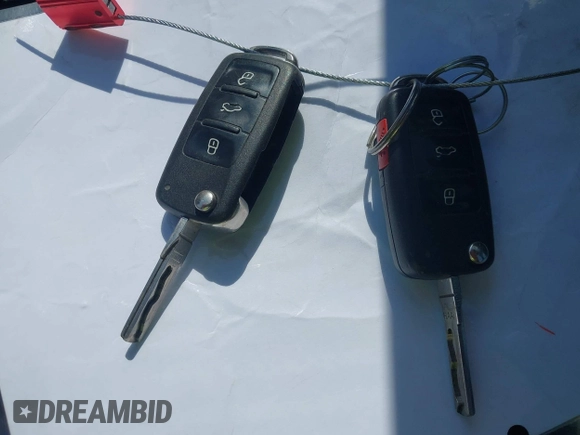 2010 Volkswagen Eos Komfort с VIN WVWBA7AH3AV020427, выставлен на аукционе IAAI как лот 42444669 с пробегом 124 765 миль миль и . История ставок и продаж доступна на DreamBid. Изображение 11.