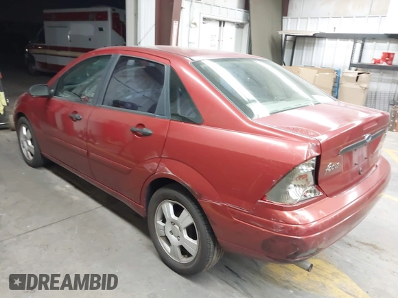 2003 Ford Focus SE z VIN 1FAFP34Z83W231672, wystawiony jako IAAI lot #42322702 z przebiegiem 173 625 mil mil oraz . Historia ofert i sprzedaży dostępna na DreamBid. Obrazek 3.