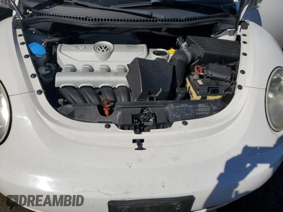 2010 Volkswagen Beetle with VIN 3VWRG3AL0AM006096, listed as a Copart auction lot 49623145 with 118,764 mi miles and Salvage Title. Bid and sale history available at DreamBid. Image 11.