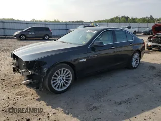 2013 BMW 5 Series 535i xDrive z VIN WBAFU7C53DDU77192, wystawiony jako Copart lot #59922085 z przebiegiem 151 861 mil mil oraz Szkoda całkowita • Salvage title. Historia ofert i sprzedaży dostępna na DreamBid. Obrazek 1.