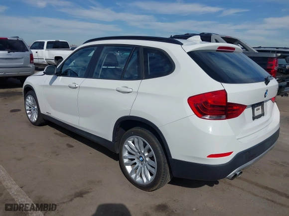2014 BMW X1 sDrive28i with VIN WBAVM1C52EVW52505, listed as a IAAI auction lot 41625122 with 44,684 mi miles. Bid and sale history available at carsss.com. Image 3.