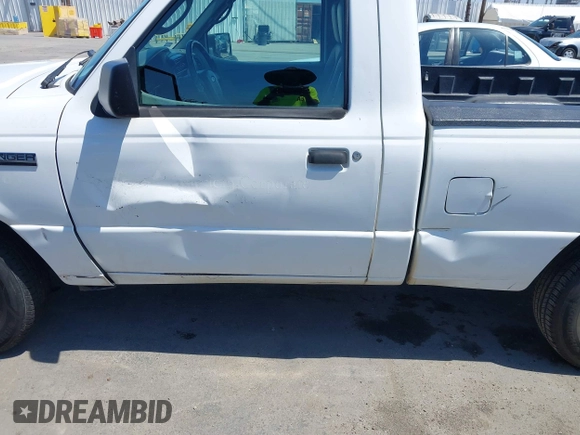 2011 Ford Ranger XL z VIN 1FTKR1AD2BPA46980, wystawiony jako IAAI lot #42414514 z przebiegiem Nie podano mil oraz . Historia ofert i sprzedaży dostępna na DreamBid. Obrazek 6.