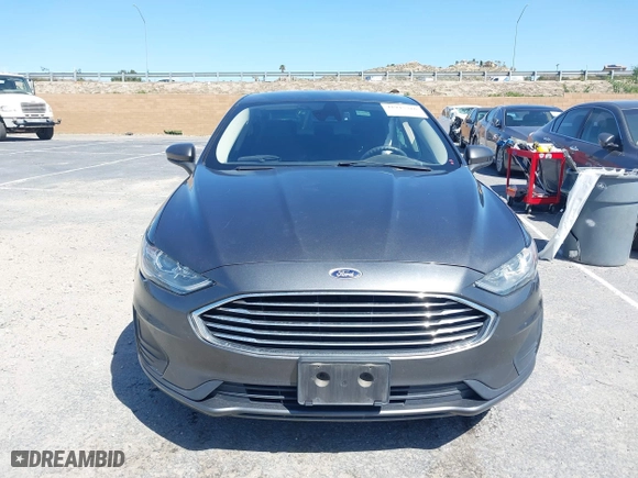2020 Ford Fusion Hybrid SE with VIN 3FA6P0LU4LR114078, listed as a IAAI auction lot 41945316 with 1 mi miles. Bid and sale history available at carsss.com. Image 11.