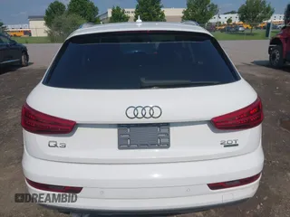 2017 Audi Q3 Premium z VIN WA1ECCFS7HR009402, wystawiony jako IAAI lot #42462248 z przebiegiem 46 536 mil mil oraz . Historia ofert i sprzedaży dostępna na DreamBid. Obrazek 16.