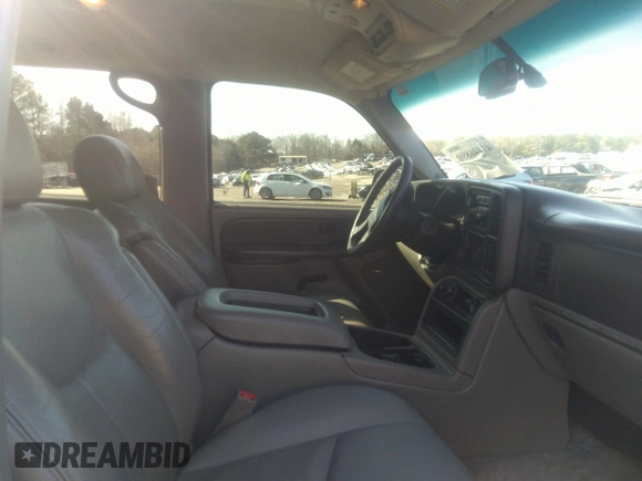 2003 Chevrolet Suburban LT with VIN 3GNEC16Z43G143744, listed as a IAAI auction lot 41446890 with 1 mi miles. Bid and sale history available at carsss.com. Image 5.