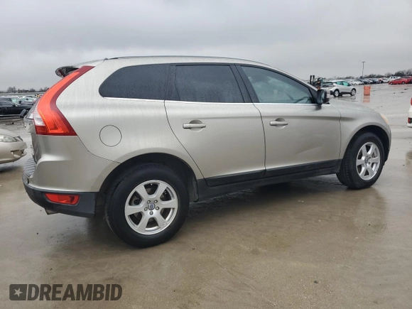 2012 Volvo XC60 3.2L с VIN YV4952DLXC2246598, выставлен на аукционе Copart как лот 45675045 с пробегом 148 496 миль миль и Списание • Salvage title. История ставок и продаж доступна на DreamBid. Изображение 3.