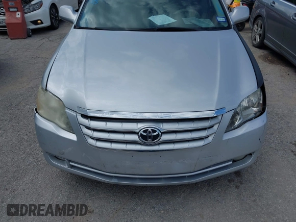2006 Toyota Avalon XL with VIN 4T1BK36B86U127735, listed as a IAAI auction lot 42112001 with 173,861 mi miles. Bid and sale history available at carsss.com. Image 6.