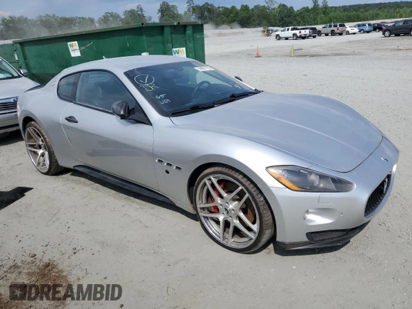 2011 Maserati GranTurismo S with VIN ZAM45KLA0B0056442, listed as a Copart auction lot 59901125 with 81,595 mi miles and Clean title. Bid and sale history available at DreamBid. Image 4.
