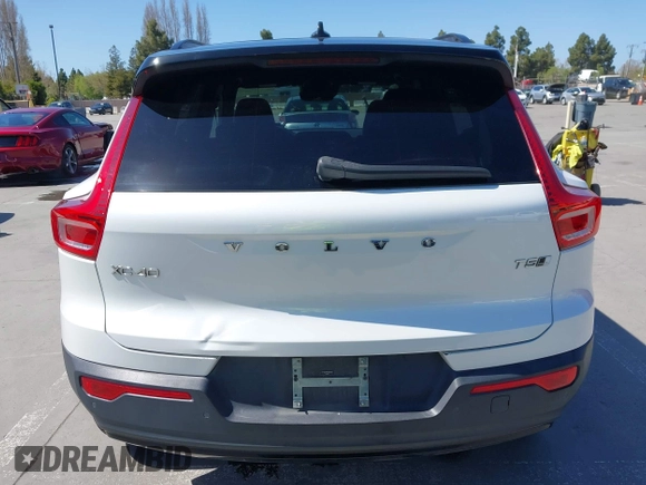 2021 Volvo XC40 R-Design with VIN YV4162UM5M2395943, listed as a IAAI auction lot 41979672 with 66,318 mi miles and . Bid and sale history available at carsss.com. Image 16.