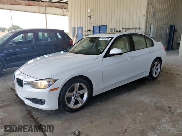 2015 BMW 3 Series 320i xDrive z VIN WBA3C3G51FNS74131, wystawiony jako Copart lot #56009775 z przebiegiem 155 617 mil mil oraz Szkoda całkowita • Salvage title. Historia ofert i sprzedaży dostępna na DreamBid. Obrazek 1.