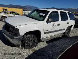 2003 Chevrolet Tahoe LS with VIN 1GNEK13V73J261578, listed as a Copart auction lot 37053774 with 208,162 mi miles and Salvage Title. Bid and sale history available at carsss.com. Image 1.