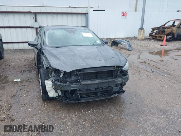 2019 Ford Fusion Hybrid SE with VIN 3FA6P0LU3KR108898, listed as a IAAI auction lot 41882847 with 159,076 mi miles. Bid and sale history available at carsss.com. Image 6.