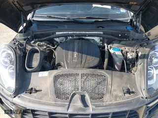 2018 Porsche Macan with VIN WP1AA2A54JLB01757, listed as a IAAI auction lot 41560853 with 98,815 mi miles. Bid and sale history available at carsss.com. Image 10.