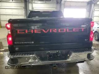 2019 Chevrolet Silverado 1500 LT with VIN 3GCUYDED7KG105405, listed as a Copart auction lot 50921155 with 106,242 mi miles and Salvage Title. Bid and sale history available at carsss.com. Image 6.