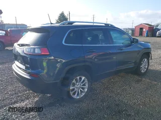 2019 Jeep Cherokee Latitude with VIN 1C4PJMCB1KD453801, listed as a IAAI auction lot 41663957 with 85,062 mi miles. Bid and sale history available at carsss.com. Image 4.