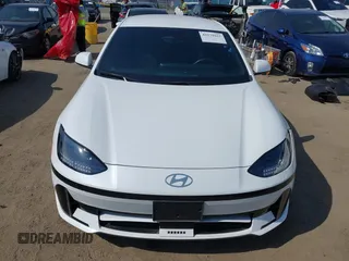 2023 Hyundai Ioniq 6 SEL z VIN KMHM34AA0PA028579, wystawiony jako IAAI lot #42171621 z przebiegiem 24 606 mil mil oraz . Historia ofert i sprzedaży dostępna na DreamBid. Obrazek 13.