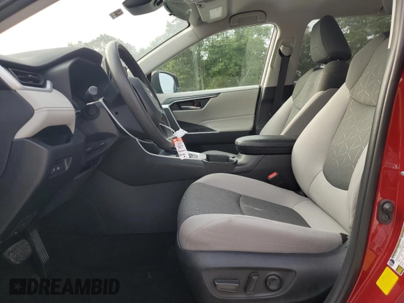 2021 Toyota RAV4 XLE z VIN 2T3W1RFV2MW176273, wystawiony jako Copart lot #62702095 z przebiegiem 37 934 mil mil oraz Szkoda całkowita • Salvage title. Historia ofert i sprzedaży dostępna na DreamBid. Obrazek 7.