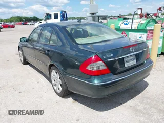 2007 Mercedes-Benz E 350 with VIN WDBUF56X27B010334, listed as a IAAI auction lot 42233993 with 100,780 mi miles and . Bid and sale history available at carsss.com. Image 3.