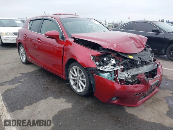 2011 Lexus CT 200h z VIN JTHKD5BH5B2042697, wystawiony jako IAAI lot #42073626 z przebiegiem 137 784 mil mil oraz . Historia ofert i sprzedaży dostępna na DreamBid. Obrazek 1.