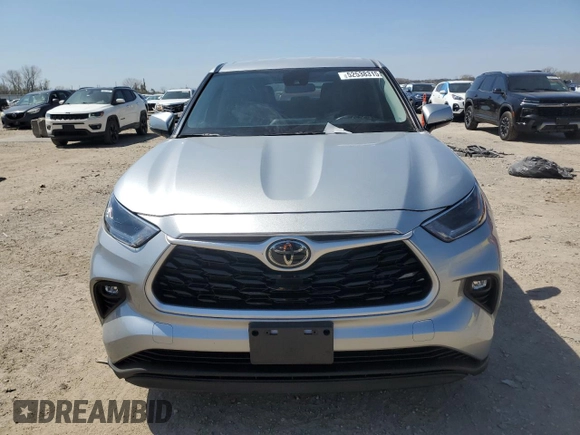 2021 Toyota Highlander L with VIN 5TDBZRBH9MS546739, listed as a Copart auction lot 52538315 with 31,286 mi miles and Non repairable. Bid and sale history available at DreamBid. Image 5.