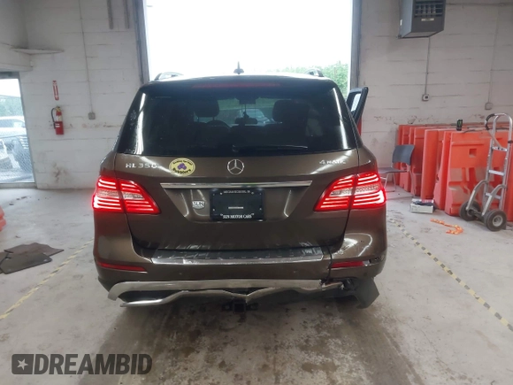 2015 Mercedes-Benz M 350 with VIN 4JGDA5HB2FA578858, listed as a IAAI auction lot 42220126 with 136,554 mi miles and . Bid and sale history available at DreamBid. Image 16.