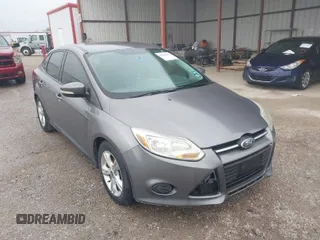 2014 Ford Focus SE with VIN 1FADP3F22EL171397, listed as a IAAI auction lot 41966681 with 182,303 mi miles. Bid and sale history available at carsss.com. Image 1.