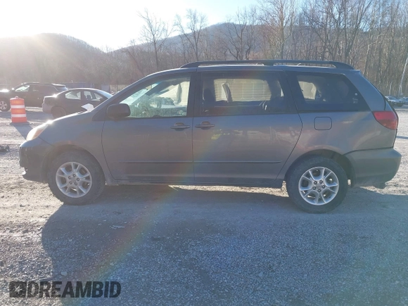 2005 Toyota Sienna LE with VIN 5TDBA23C15S032144, listed as a IAAI auction lot 41445395 with 258,574 mi miles and . Bid and sale history available at DreamBid. Image 14.