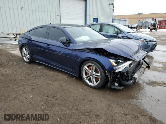 2023 Audi S5 Sportback Premium Plus z VIN WAUB4CF53PA061166, wystawiony jako Copart lot #42357735 z przebiegiem 21 540 mil mil oraz Szkoda całkowita • Salvage title. Historia ofert i sprzedaży dostępna na DreamBid. Obrazek 4.