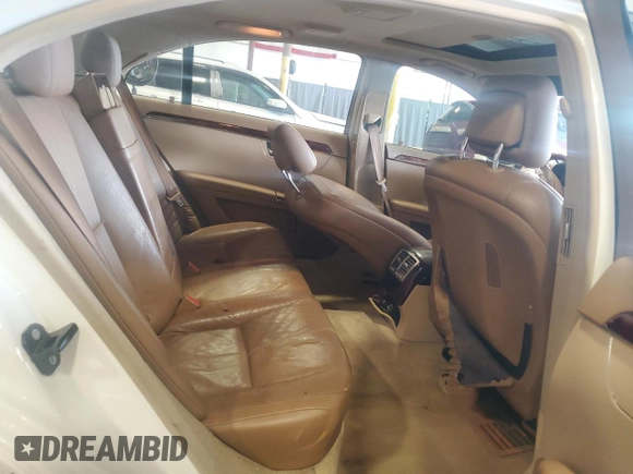 2008 Mercedes-Benz S 550 z VIN WDDNG86X28A188228, wystawiony jako Copart lot #59687055 z przebiegiem 211 061 mil mil oraz Szkoda całkowita • Salvage title. Historia ofert i sprzedaży dostępna na DreamBid. Obrazek 10.