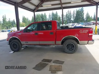 2006 Ford F-150 XLT z VIN 1FTPW14576KB01736, wystawiony jako IAAI lot #42593793 z przebiegiem 292 474 mil mil oraz . Historia ofert i sprzedaży dostępna na DreamBid. Obrazek 14.
