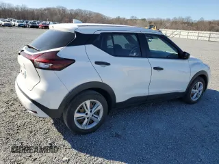 2022 Nissan Kicks S with VIN 3N1CP5BV5NL524353, listed as a Copart auction lot 49624655 with 39,531 mi miles and Salvage Title. Bid and sale history available at carsss.com. Image 3.