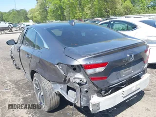 2020 Honda Accord Sport z VIN 1HGCV2F32LA020830, wystawiony jako IAAI lot #42048772 z przebiegiem 84 294 mil mil oraz . Historia ofert i sprzedaży dostępna na DreamBid. Obrazek 3.