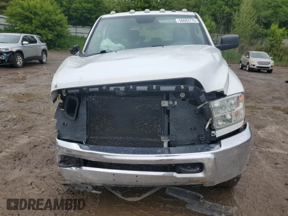 2018 Ram 2500 Tradesman z VIN 3C6UR5CL4JG368230, wystawiony jako Copart lot #56683775 z przebiegiem 185 542 mil mil oraz Czysty tytuł • Clean title. Historia ofert i sprzedaży dostępna na DreamBid. Obrazek 5.