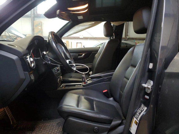 2015 Mercedes-Benz GLK-Class GLK 250 BlueTEC with VIN WDCGG0EB1FG426021, listed as a Copart auction lot 48561585 with 144,810 mi miles and Salvage Title. Bid and sale history available at carsss.com. Image 7.
