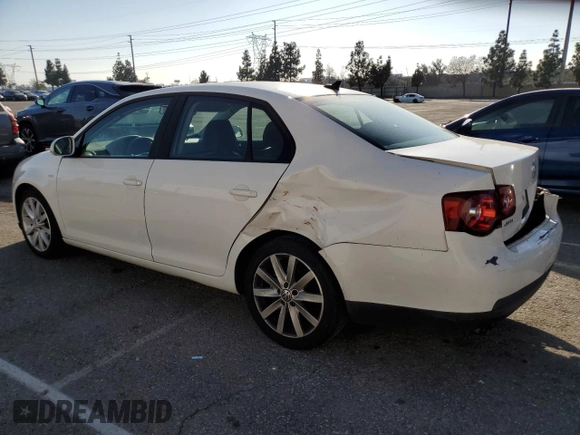 2010 Volkswagen Jetta Wolfsburg Edition с VIN 3VWRA7AJ1AM050485, выставлен на аукционе Copart как лот 47017435 с пробегом 154 993 миль миль и Списание • Salvage title. История ставок и продаж доступна на DreamBid. Изображение 2.