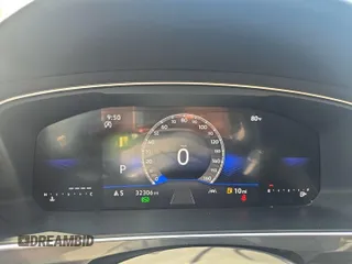 2024 Volkswagen Tiguan SE z VIN 3VV3B7AX3RM106966, wystawiony jako IAAI lot #42809081 z przebiegiem 32 302 mil mil oraz . Historia ofert i sprzedaży dostępna na DreamBid. Obrazek 8.