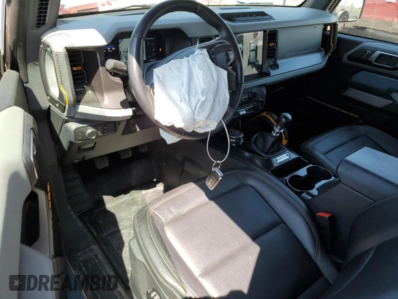 2021 Ford Bronco with VIN 1FMDE5CH1MLA60600, listed as a Copart auction lot 54076135 with 39,526 mi miles and Salvage title. Bid and sale history available at DreamBid. Image 8.