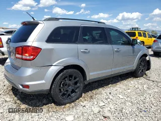 2017 Dodge Journey SXT with VIN 3C4PDCBB9HT522532, listed as a Copart auction lot 55886535 with 201,594 mi miles and Salvage title. Bid and sale history available at DreamBid. Image 3.