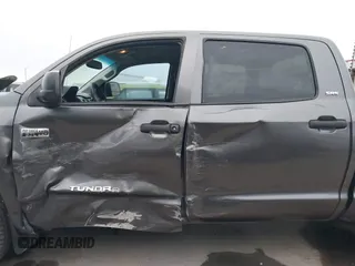 2016 Toyota Tundra SR5 z VIN 5TFEW5F16GX200433, wystawiony jako IAAI lot #41734078 z przebiegiem 183 233 mil mil oraz . Historia ofert i sprzedaży dostępna na DreamBid. Obrazek 20.