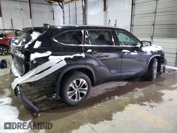 2021 Toyota Highlander XLE with VIN 5TDHZRBHXMS554620, listed as a Copart auction lot 45328635 with 67,262 mi miles and Salvage title. Bid and sale history available at DreamBid. Image 3.