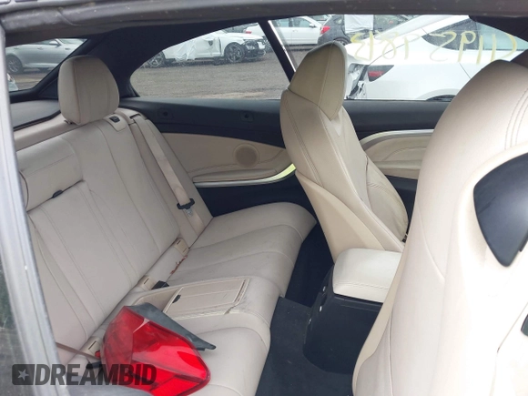 2015 BMW 4 Series 428i z VIN WBA3V5C56FP753337, wystawiony jako IAAI lot #41959843 z przebiegiem 68 086 mil mil oraz . Historia ofert i sprzedaży dostępna na DreamBid. Obrazek 8.