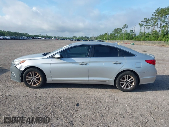 2016 Hyundai Sonata SE z VIN 5NPE24AF8GH350287, wystawiony jako IAAI lot #42476022 z przebiegiem 185 630 mil mil oraz . Historia ofert i sprzedaży dostępna na DreamBid. Obrazek 14.